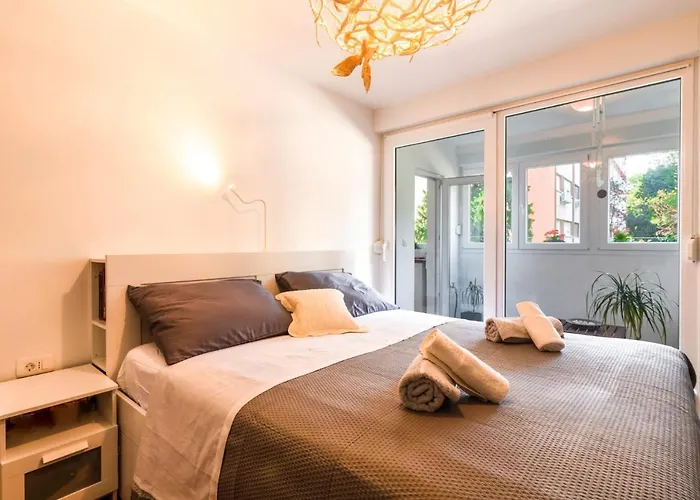 Seahorse9 Apartment Split